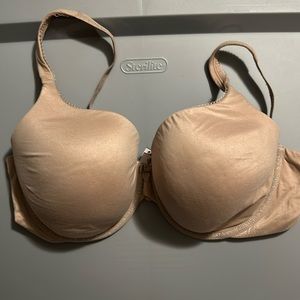 Victoria secret body by Victoria lined perfect coverage size 36DD.